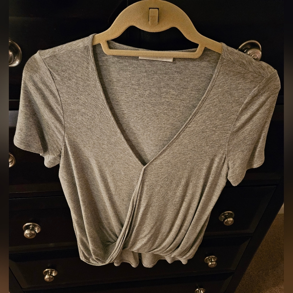 Lush Brand From Nordstrom Heather Grey Crossover Short Sleeve Top Small